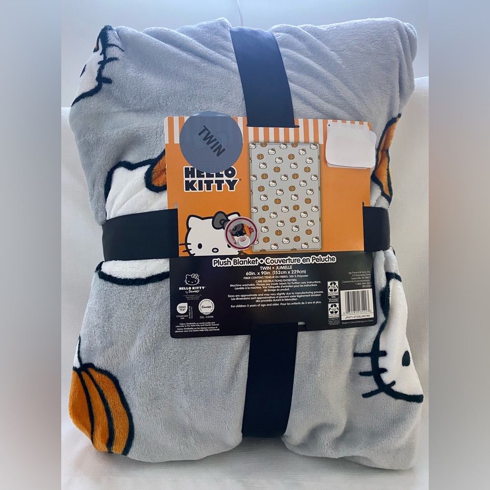 Hello Kitty Halloween Pumpkin Grey Plush Throw Blanket Twin 60”x90” NEW HTF
